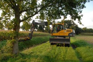Excavatoare pe roți Volvo EW140C