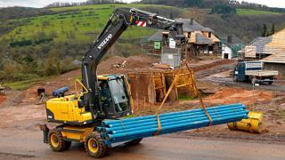 Excavatoare pe roți Volvo EW140C