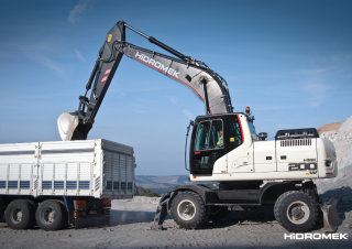 Excavatoare pe roți Hidromek HMK 200 W