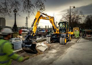 Excavatoare pe roți JCB Hydradig 110W