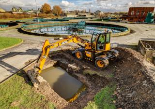 Excavatoare pe roți JCB Hydradig 110W