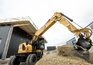 Excavatoare pe roți Caterpillar M317