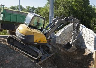 Excavatoare pe șenile Mecalac 10MCR
