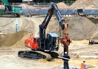 Excavatoare pe șenile Atlas 225 LC