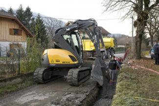 Excavatoare pe șenile Mecalac 8MCR