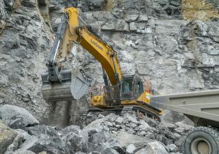 Excavatoare pe șenile Liugong 975FHD