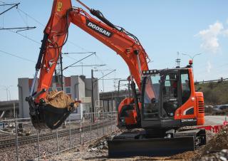 Excavatoare pe șenile Doosan DX140LCR-5