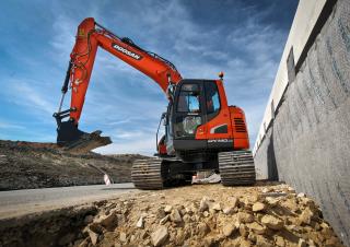 Excavatoare pe șenile Doosan DX140LCR-5