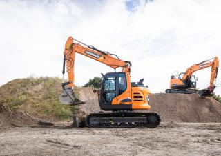 Excavatoare pe șenile Doosan DX140LCR-7