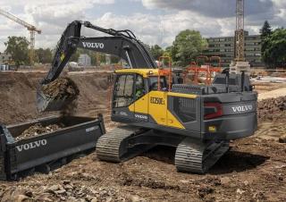 Excavatoare pe șenile Volvo EC250ERL