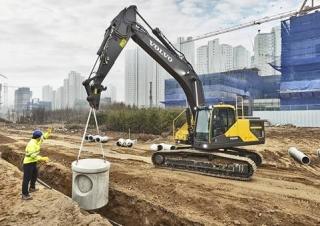 Excavatoare pe șenile Volvo EC300E HYBRID 