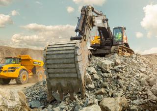 Excavatoare pe șenile Volvo EC750E