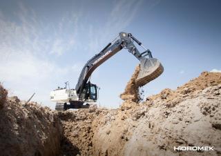 Excavatoare pe șenile Hidromek HMK 300 LC PLUS