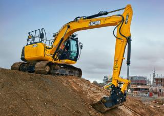 Excavatoare pe șenile JCB JS131 LC