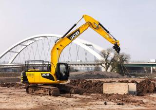 Excavatoare pe șenile JCB JS220SC