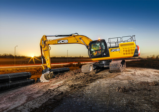 Excavatoare pe șenile JCB JS370 LC LR