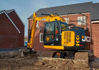 Excavatoare pe șenile JCB JZ 140 LC