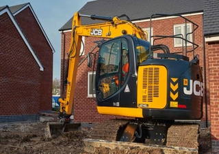 Excavatoare pe șenile JCB JZ140