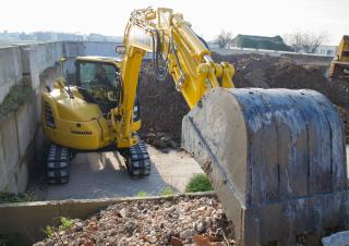 Excavatoare pe șenile Komatsu PC88MR-10