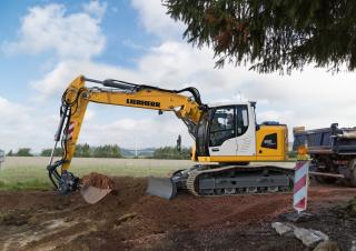 Excavatoare pe șenile Liebherr R 920 Compact