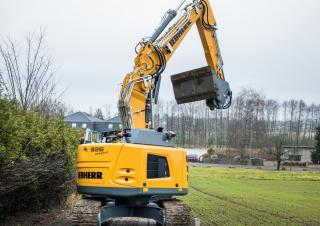 Excavatoare pe șenile Liebherr R 926 Compact Litronic