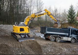 Excavatoare pe șenile Liebherr R 926 Compact Litronic 