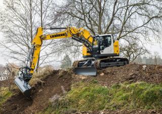 Excavatoare pe șenile Liebherr R 926 Compact Litronic 