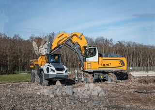 Excavatoare pe șenile Liebherr R 926 Litronic 