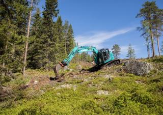 Excavatoare pe șenile Kobelco SK 140 SRL 5