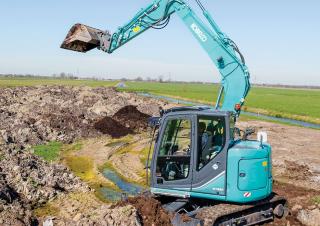 Excavatoare pe șenile Kobelco SK 75 SR 3