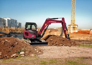Excavatoare pe șenile Yanmar ViO82 