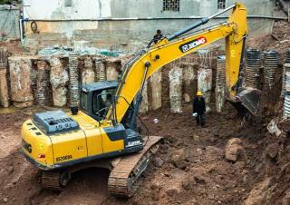 Excavatoare pe șenile XCMG XE200DA