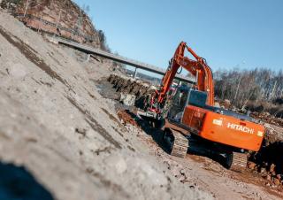 Excavatoare pe șenile Hitachi ZX 250 LC-5