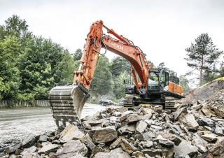 Hitachi ZX490LCH-6 Specificații & Date Tehnice (2016-2021