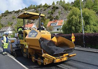Finisoare de asfalt pe roți Caterpillar AP300F