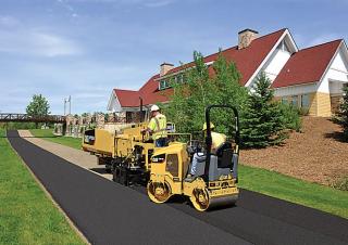 Finisoare de asfalt pe șenile Caterpillar AP255E