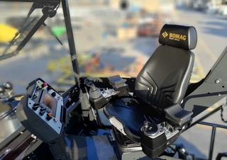 Finisoare de asfalt pe șenile Bomag BF 600 C 3 S 600