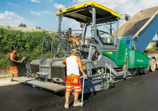 Finisoare de asfalt pe șenile Vögele Super 1900-3i