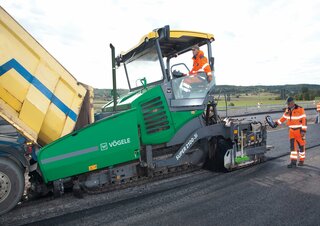 Finisoare de asfalt pe șenile Vögele Super 2100-3i