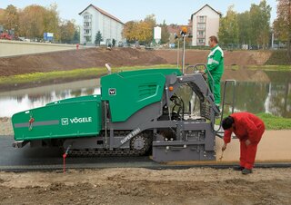 Finisoare de asfalt pe șenile Vögele Super 700i