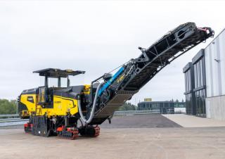 Freze de asfalt Bomag BM 2200/65