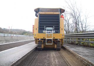 Freze de asfalt Caterpillar PM200 - 2,2M