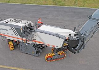 Freze de asfalt Wirtgen W 250 i