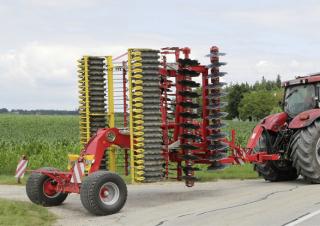 Grape cu disc-zinc Pöttinger Terradisc  4001 T