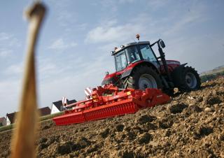 Grape de putere Kuhn HR 6004 DRC 