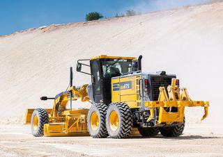 Gredere Komatsu GD675-7E0