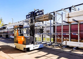 Stivuitoare cu încărcare laterală Încărcătoare laterale electrice Hubtex MaxX 45 EL