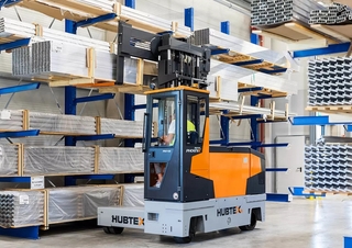 Stivuitoare cu încărcare laterală Încărcătoare laterale electrice Hubtex Phoenix