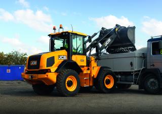 Încărcătoare pe roți JCB 411 HT