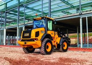 Încărcătoare pe roți JCB 411 HT